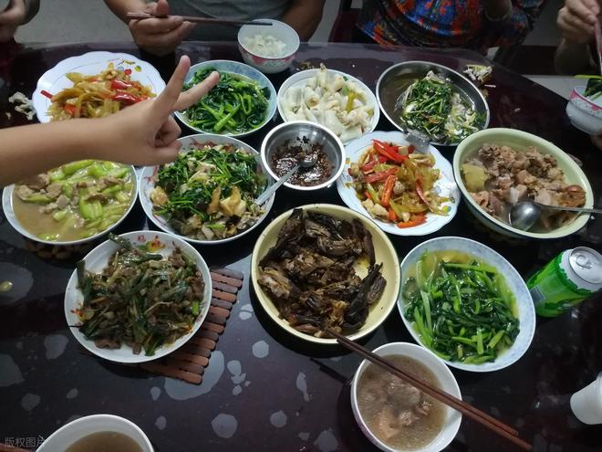 3不做”不是迷信寓意花好月圆人长久AG真人网明日中秋节牢记“4不送(图8)